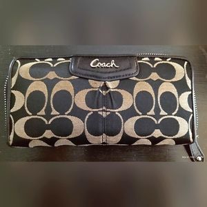 COPY - Coach Wallet